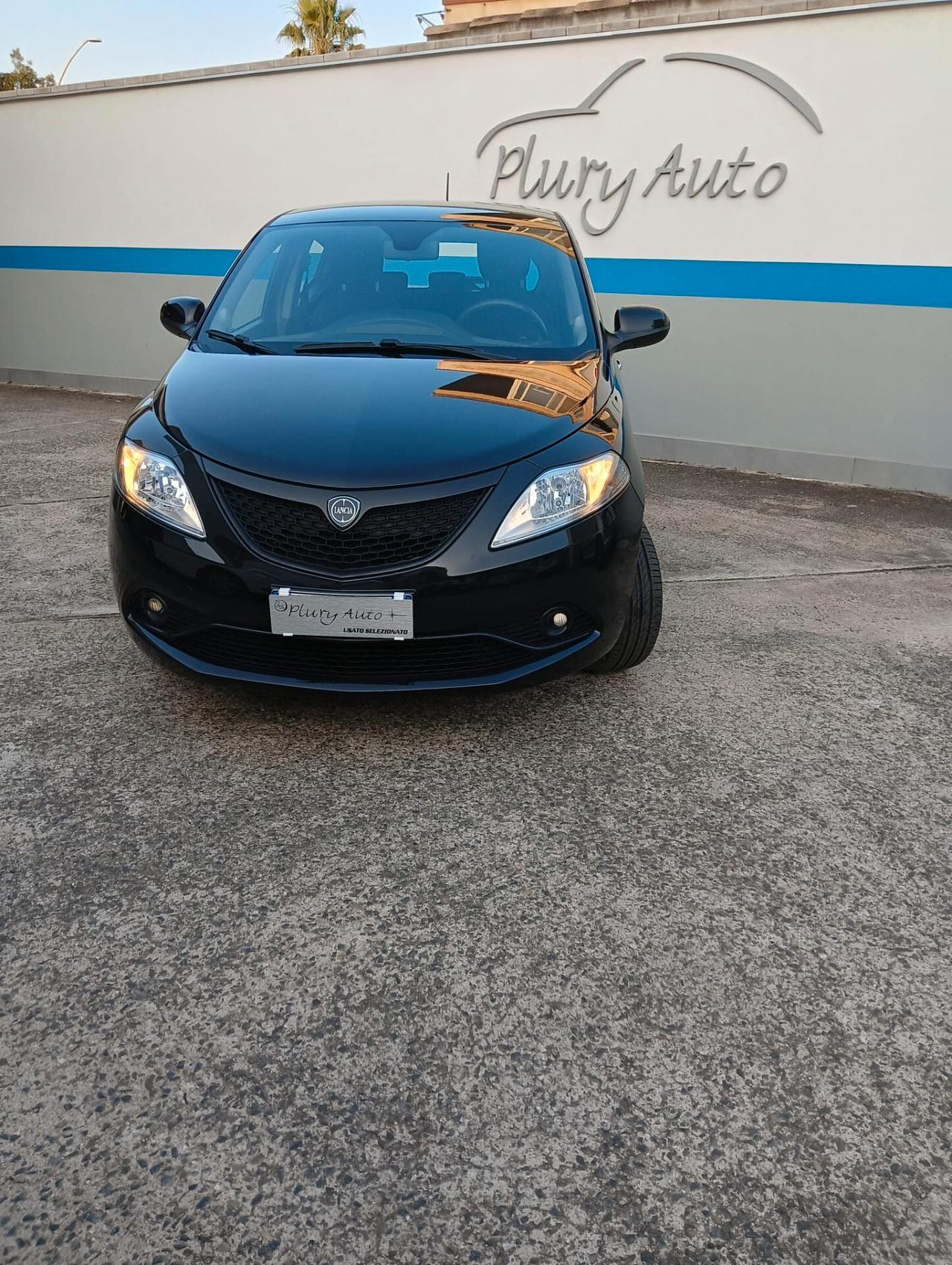 Lancia Ypsilon 1.0 FireFly 5 porte S&S Hybrid Ecochic Gold