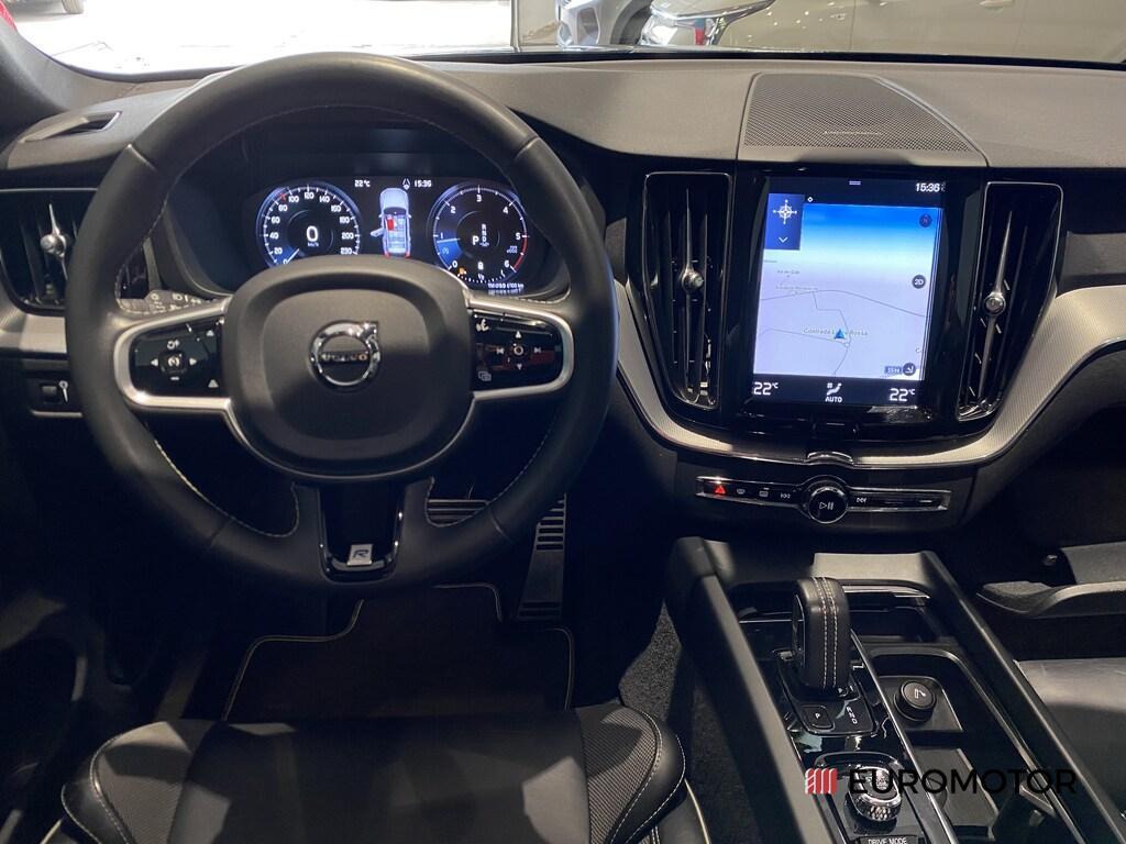Volvo XC60 2.0 B4 R-Design AWD Geartronic