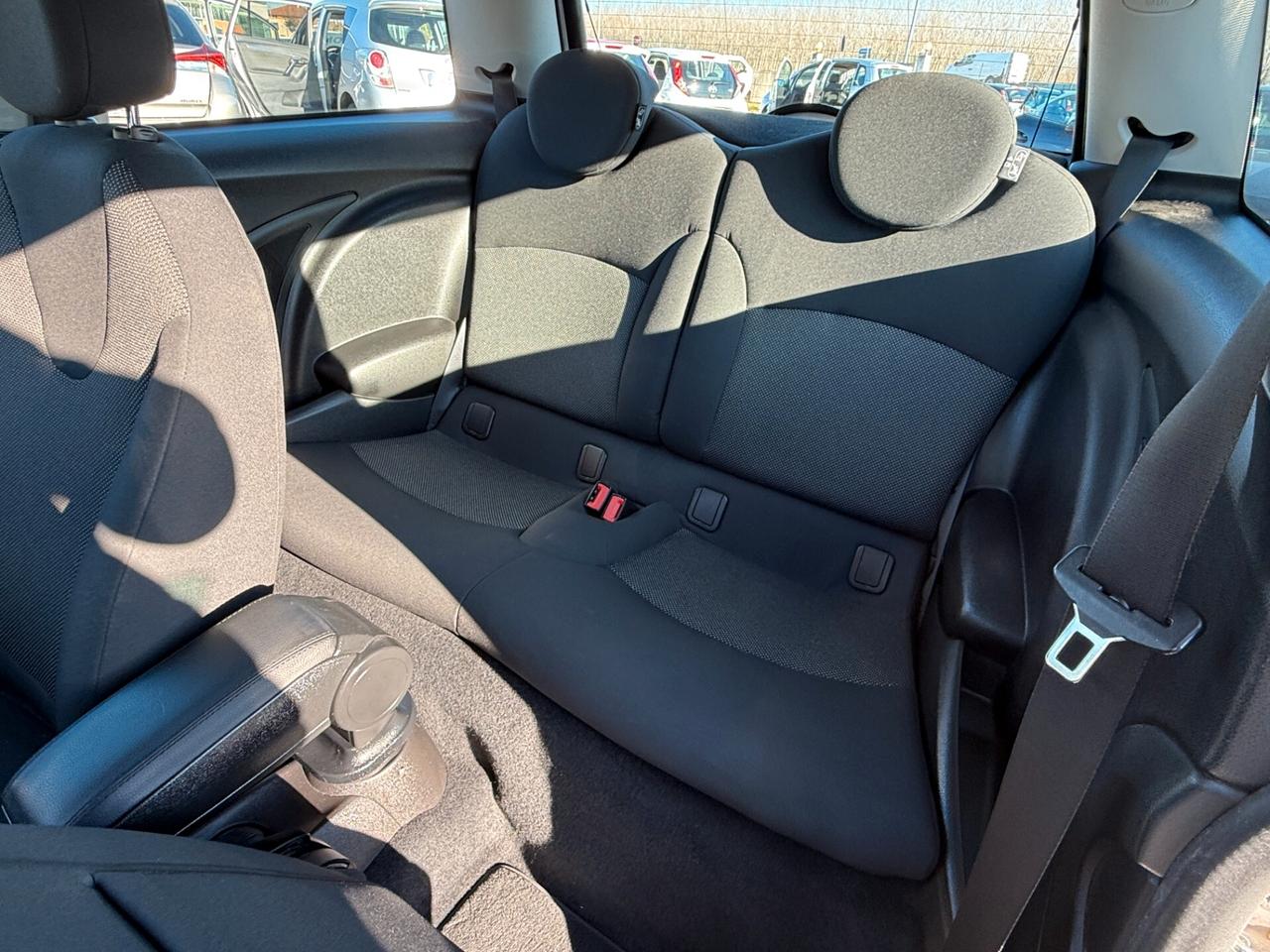 Mini 1.6 16V One (55kW)