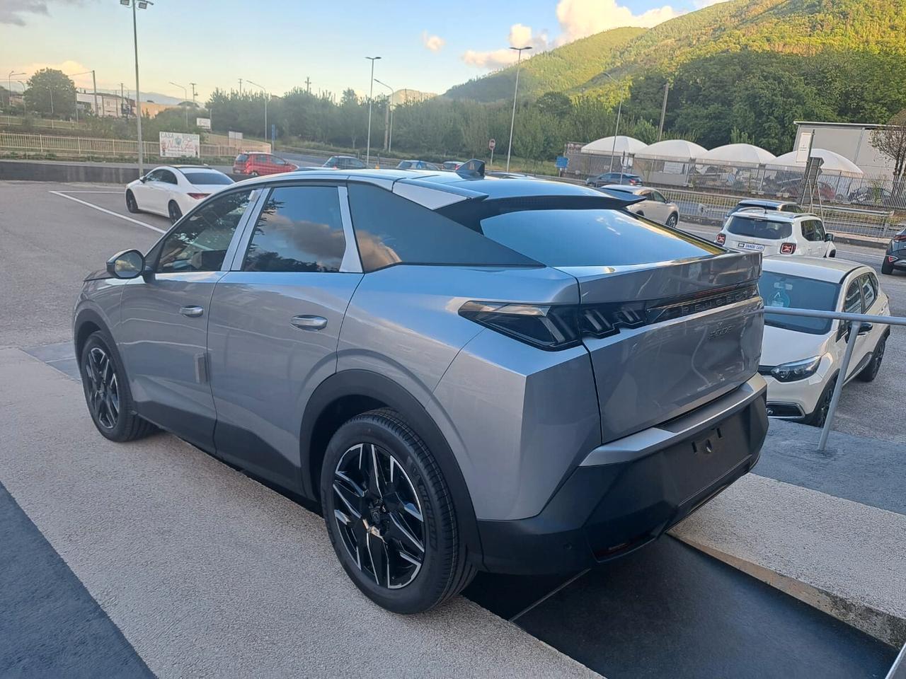 PEUGEOT 3008 1.2 HYBRID 136 CV EAT ALLURE
