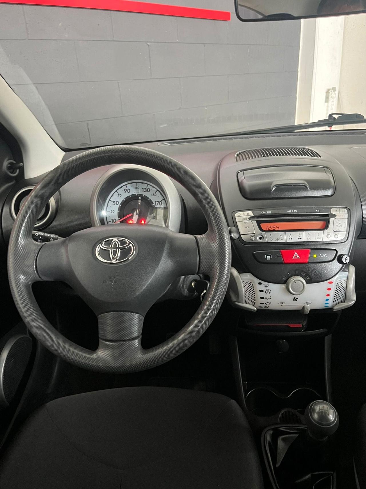 Toyota Aygo 1.0 12V VVT-i 5 porte Active Connect