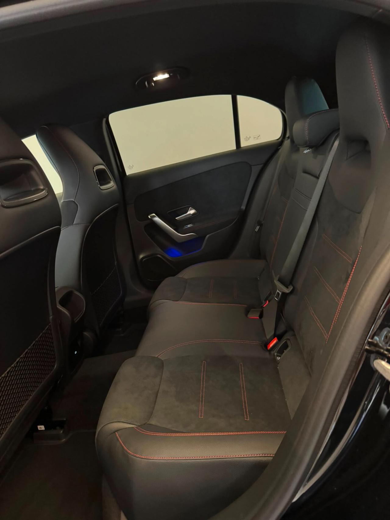 MERCEDES-BENZ A180 AUTOMATIC AMG LINE PREMIUM FULL