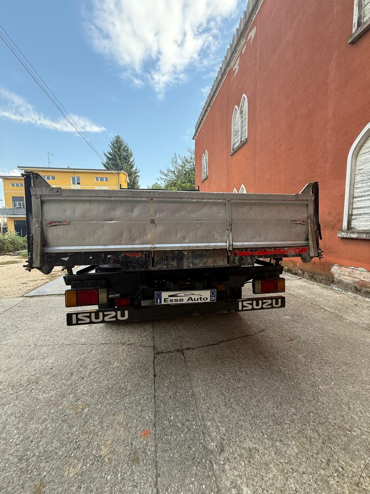Isuzu