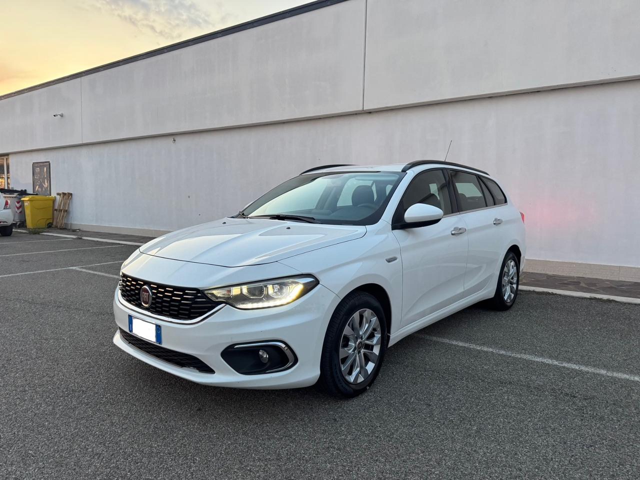 FIAT TIPO 1.6 MJT LOUNGE