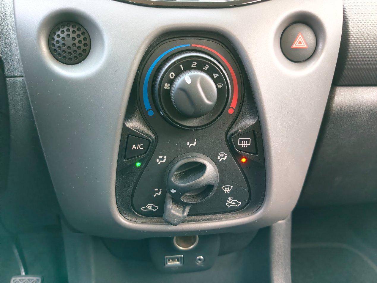 Peugeot 108 5 Porte 108 5p 1.0 vti Active s&s neopatentati