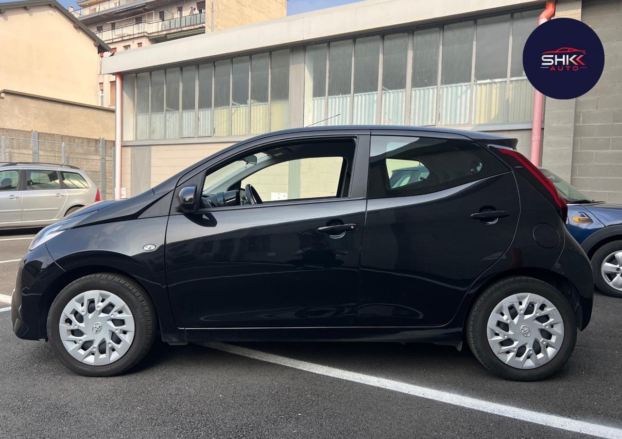 Toyota Aygo Connect 1.0 VVT-i 72 CV 5 porte x-clusiv MMT
