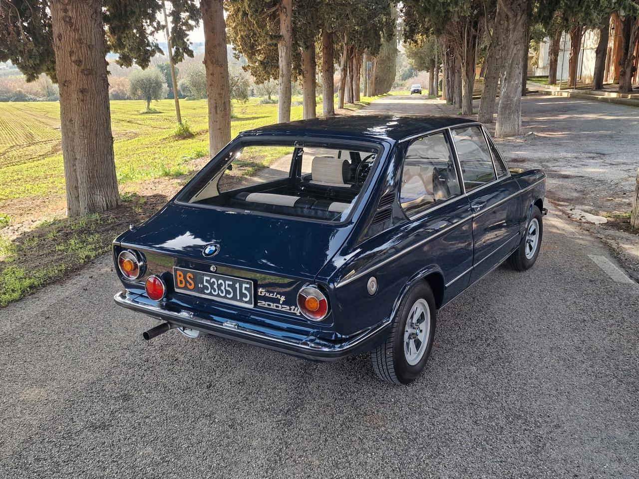 Bmw 2002 Tii - Book Service 5 speed