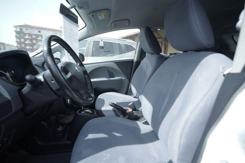 Peugeot iOn Active 49kW my13