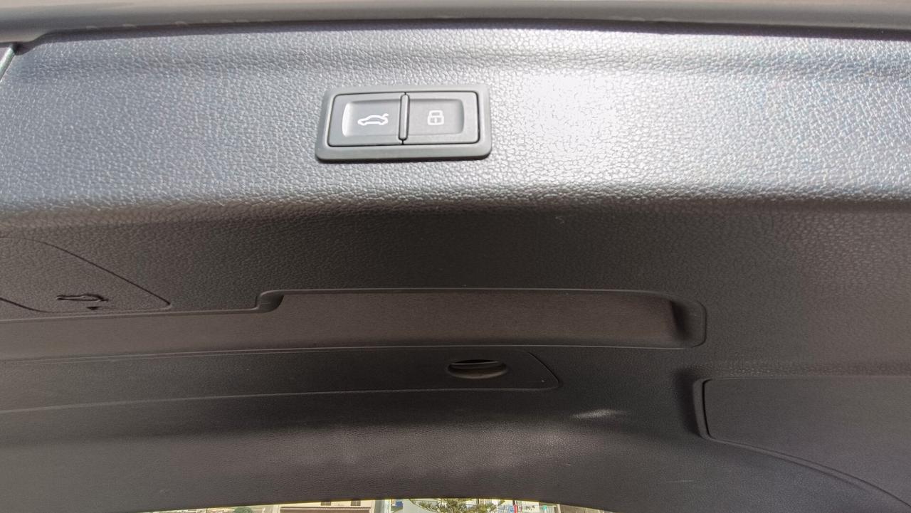 Audi Q3 35 TDI S tronic line edition