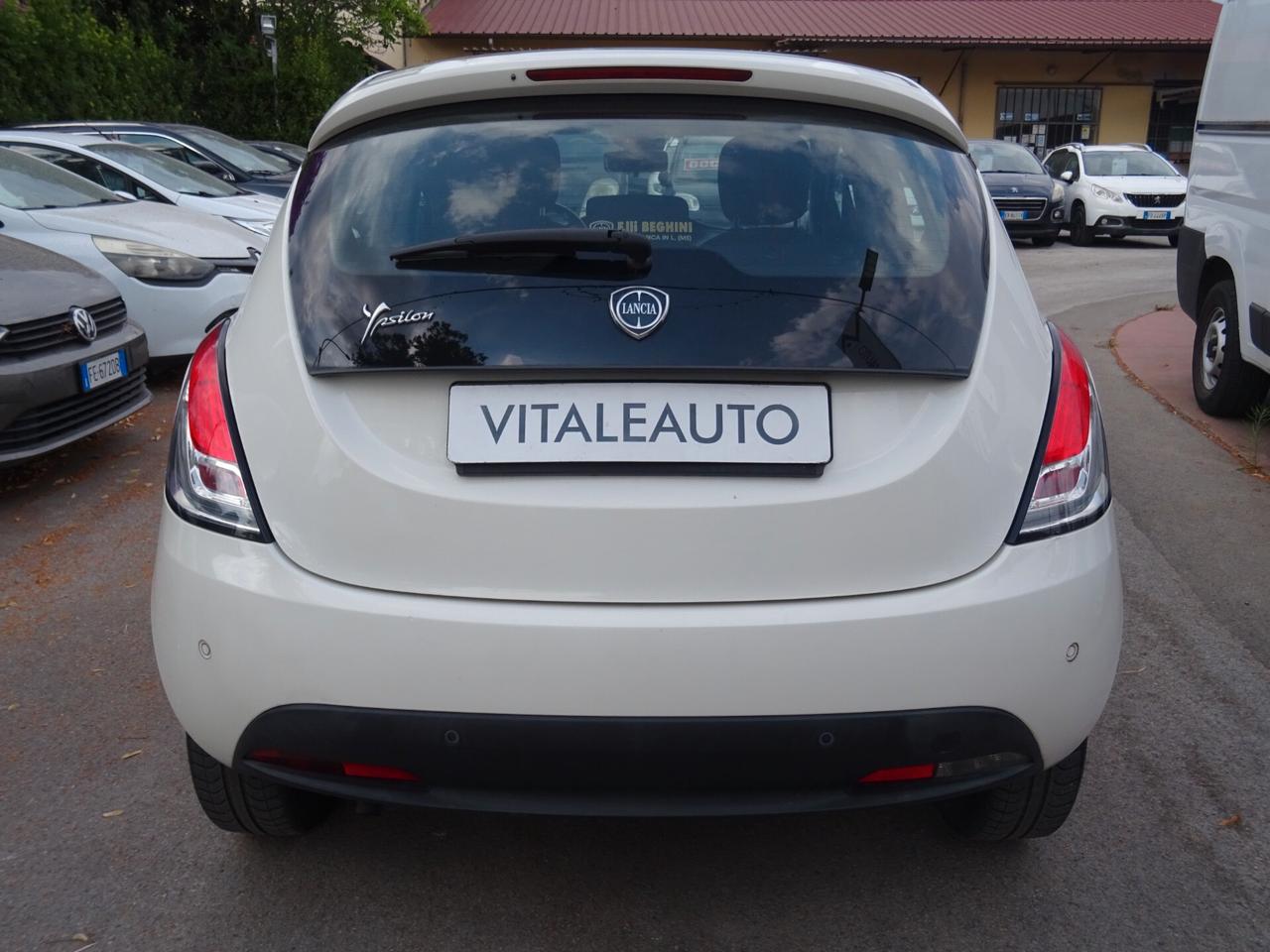 Lancia Ypsilon 1.2 69 CV 5p Platinum TETTO APRIBILE