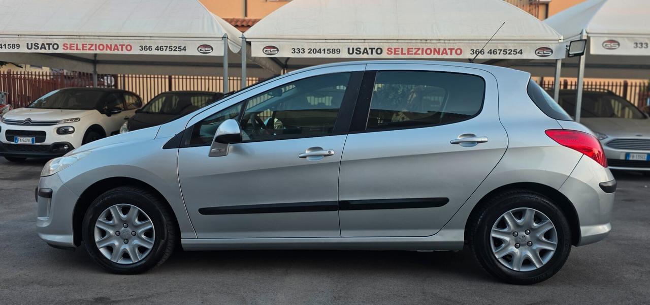 Peugeot 308 1.6 HDi 90CV 5p. Tecno