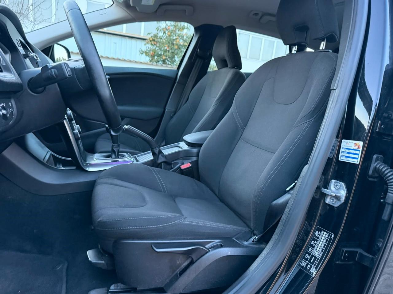 VOLVO V40 2.0 BERLINA DIESEL D2 EURO6B