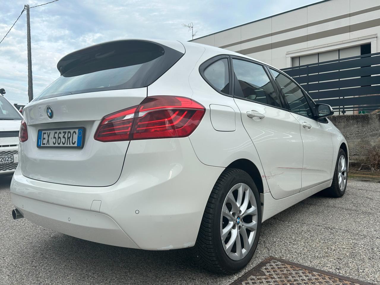 Bmw 218 218d Active Tourer Advantage