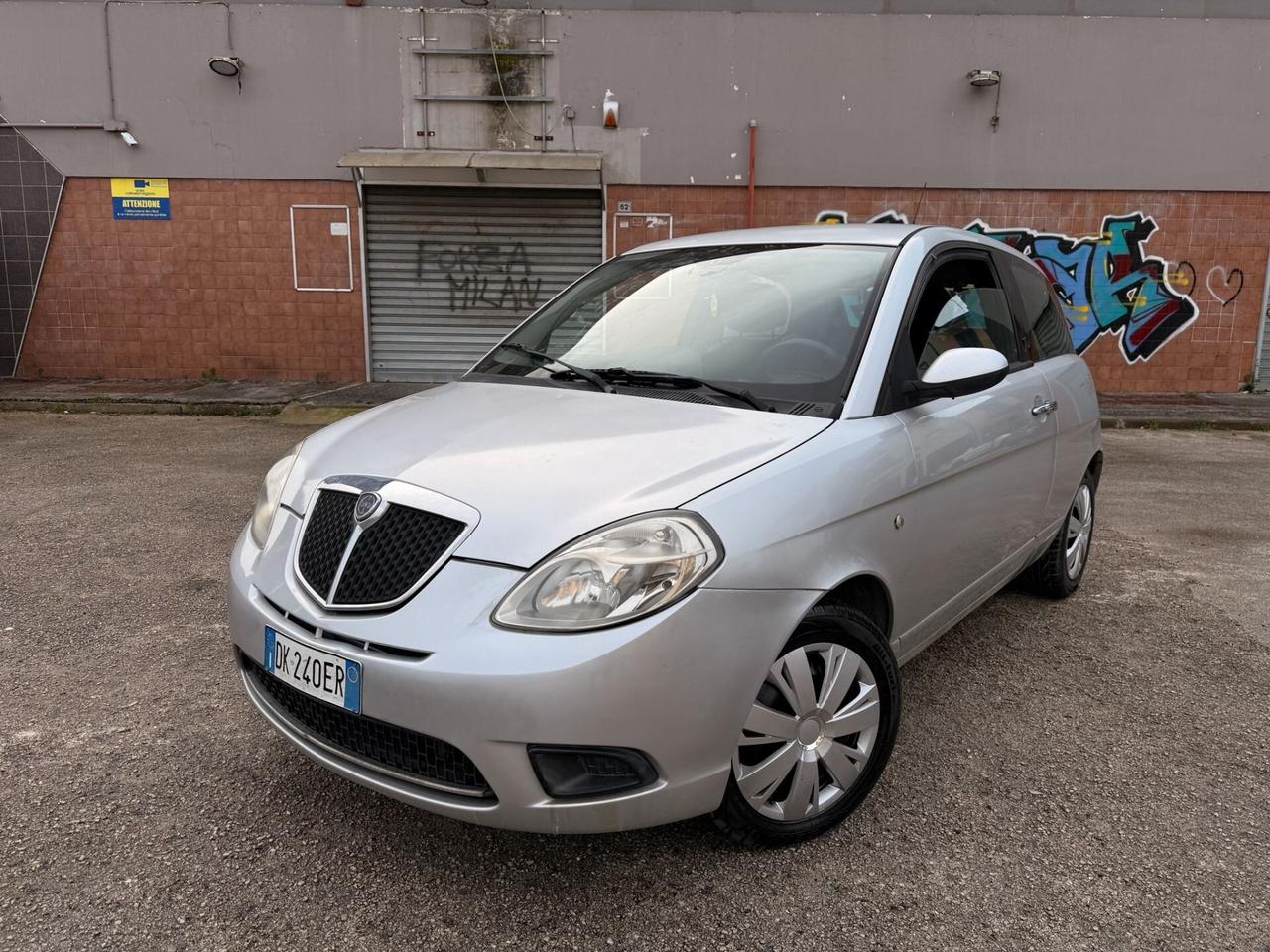 Lancia Ypsilon 1.3 MJT 75 CV Argento