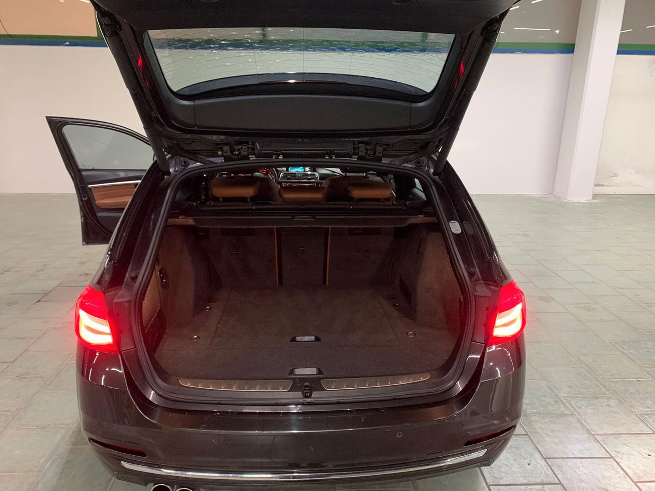 Bmw 335 335dA xDrive Touring Luxury