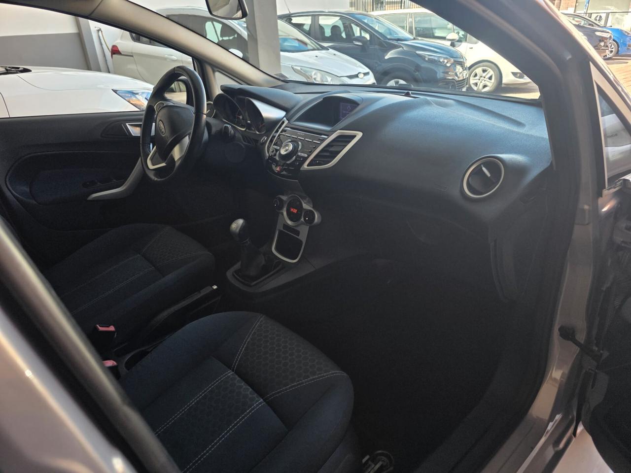 FORD FIESTA 1.4 DIESEL CON SOLI 113.000 KM 2012