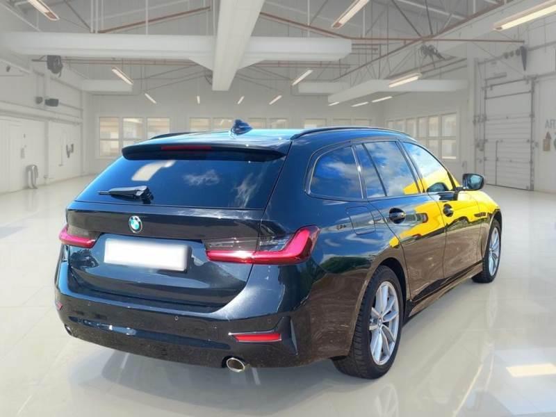BMW 318 48V Business Advantage Touring auto