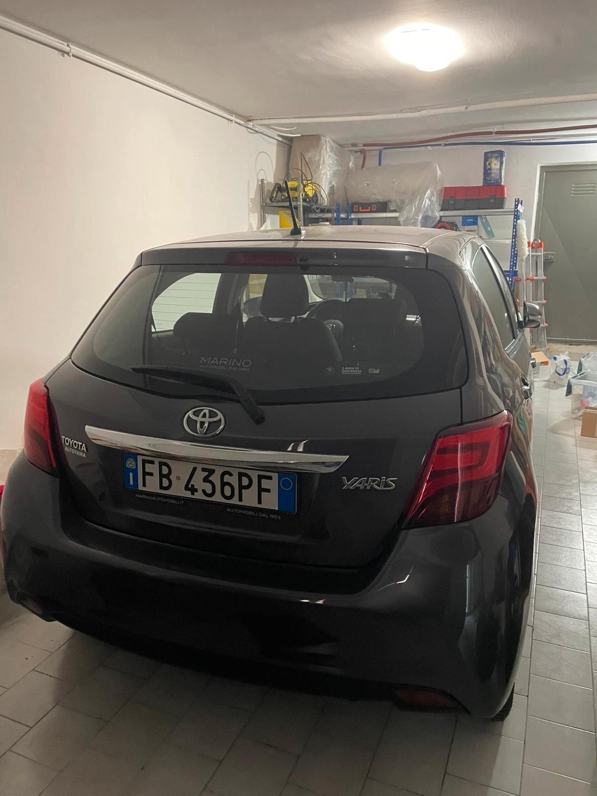 Toyota Yaris 1.0 5 porte Lounge *29.000KM*
