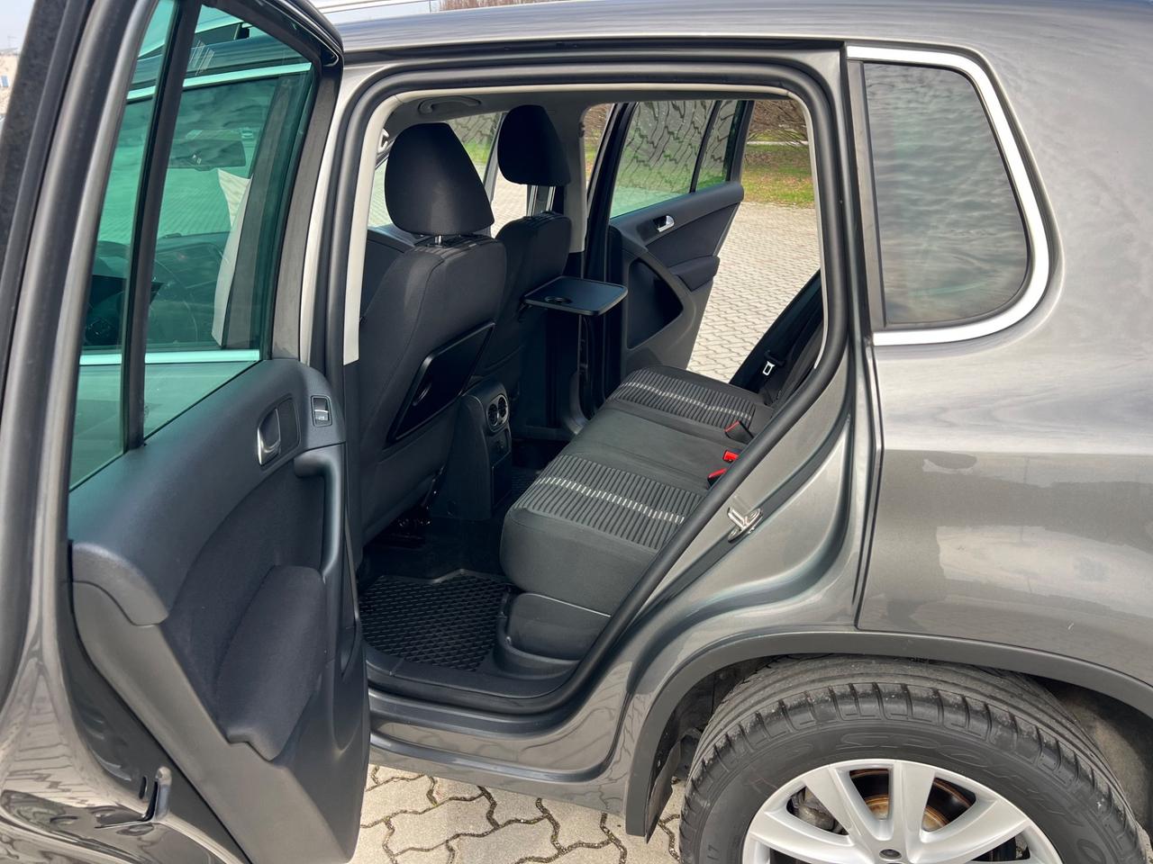 Volkswagen Tiguan 2.0 TDI DPF 4MOTION DSG Sport & Style