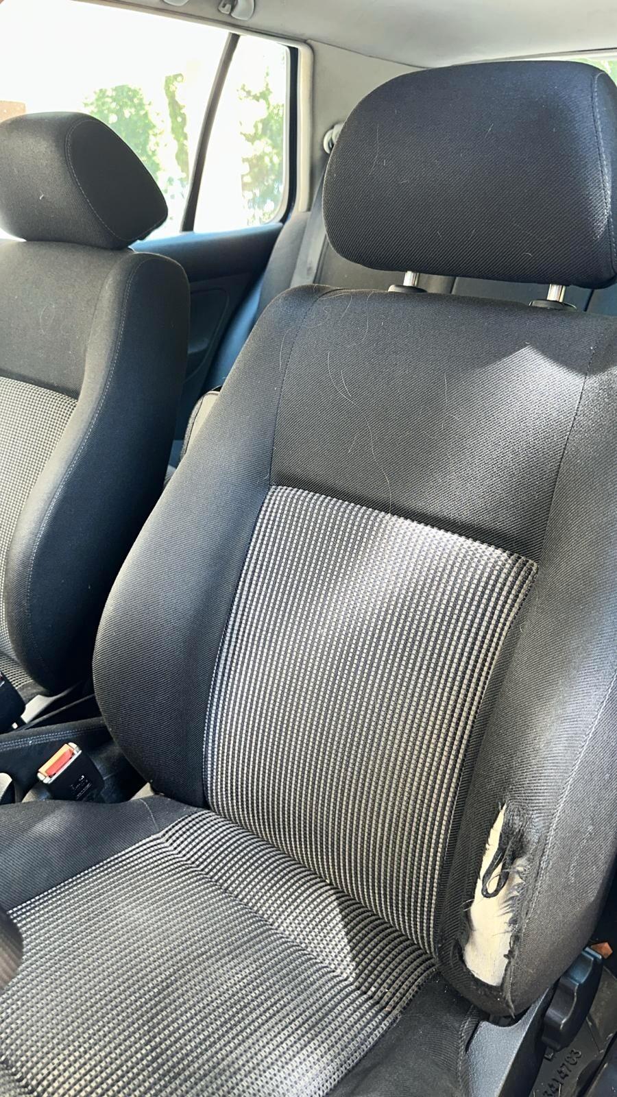 Volkswagen Golf 1.6 cat 5 porte