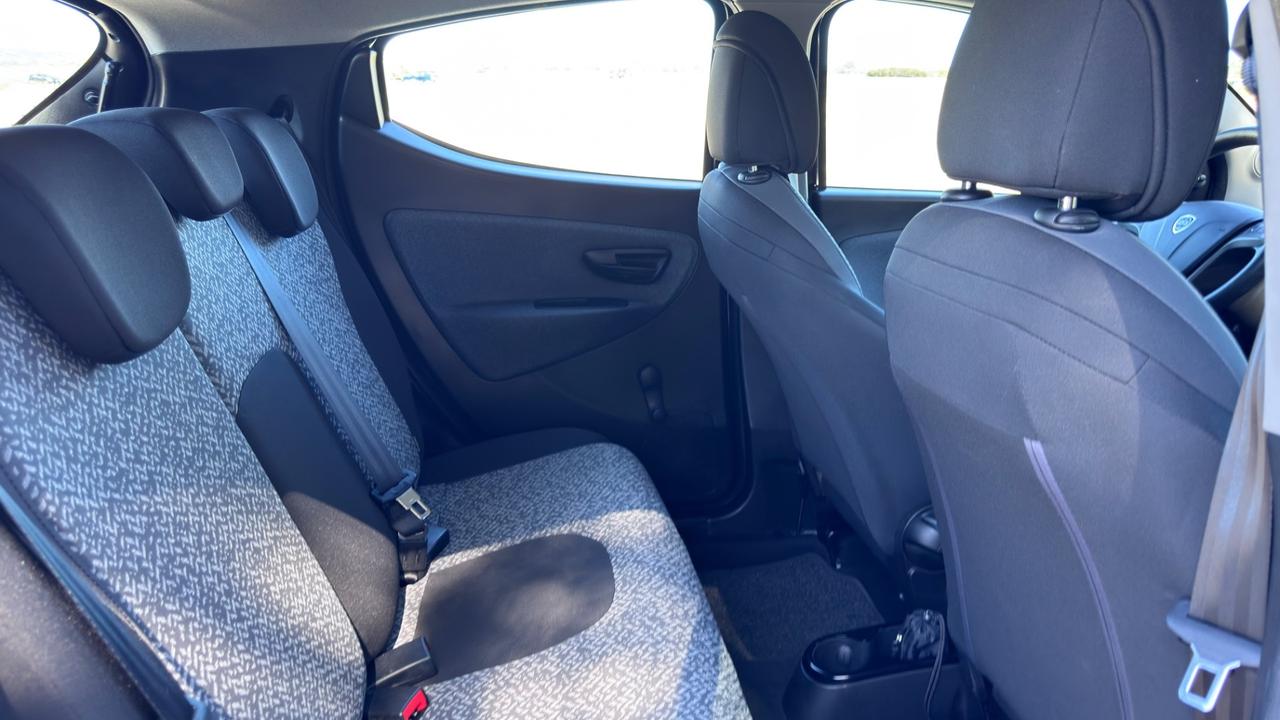Lancia Ypsilon 1.2 69 CV 5 porte GPL Ecochic Monogram