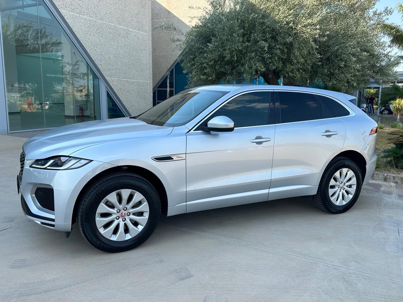 Jaguar F-Pace R-Dynamic S awd possibilità noleggio no scoring
