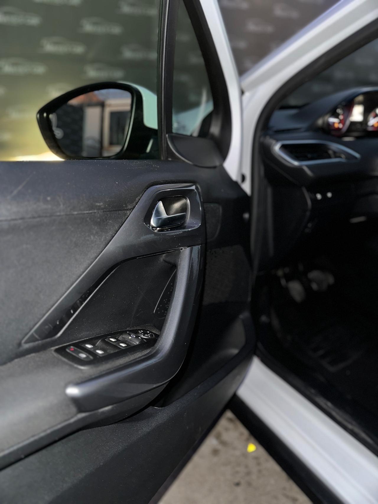 PEUGEOT 2008 (anno 2018)