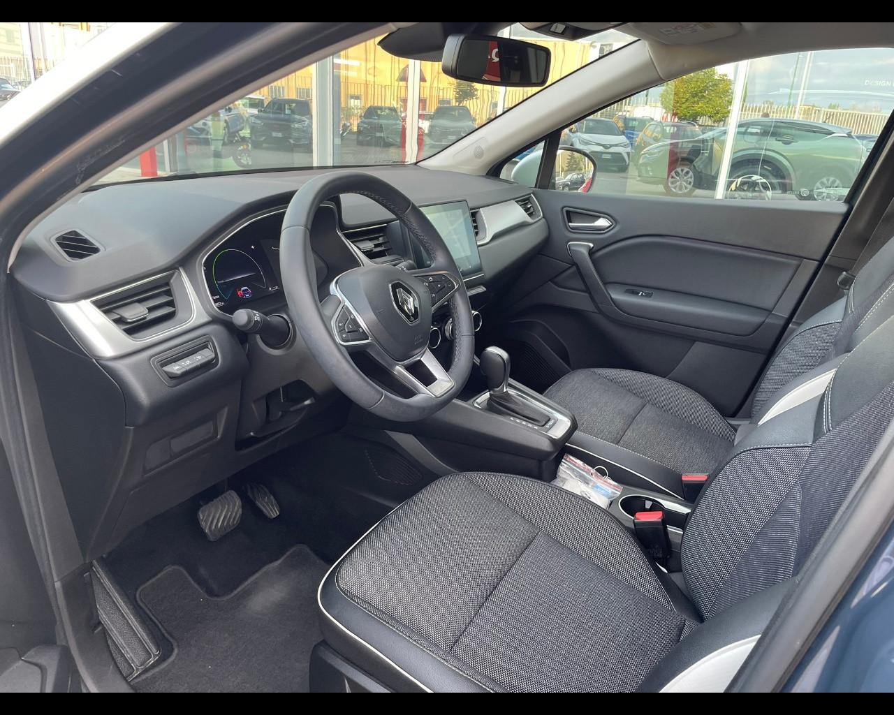 RENAULT Captur 1.6 E-Tech hybrid Intens 145cv auto