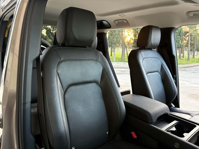 LAND ROVER Defender 110 3.0D I6 200 CV AWD Auto SE 7 POSTI