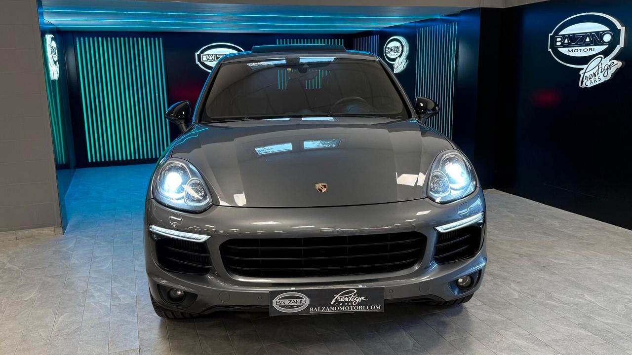 PORSCHE CAYENNE 3.0 DIESEL PLATINUM EDITION 2015