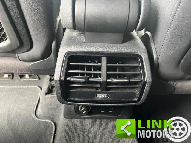 AUDI Q3 S-tronic S-line plug-in Hybrid Identity Black