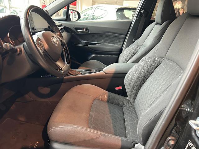 TOYOTA C-HR 1.8 Hybrid E-CVT Trend