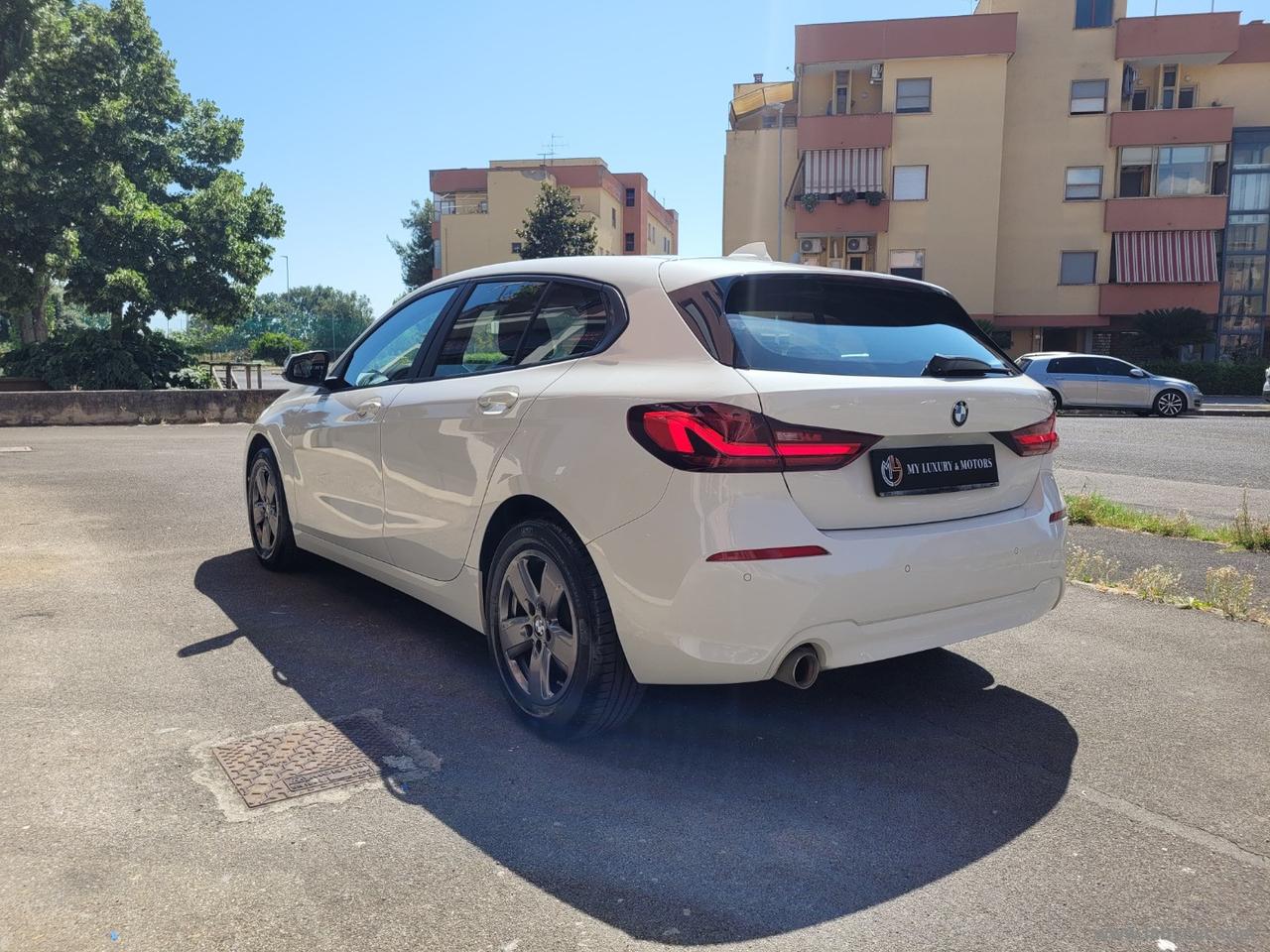 BMW 118i 5p. Advantage