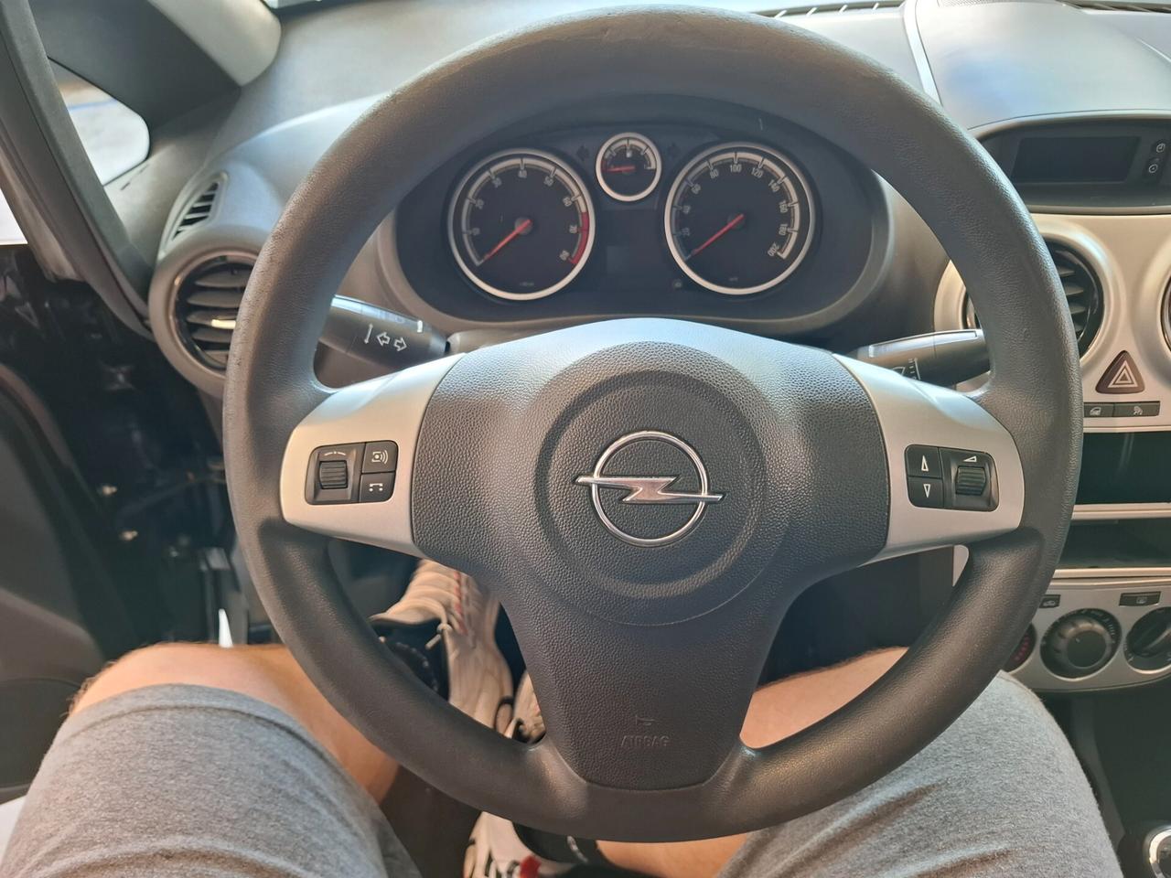 Opel Corsa 1.2 3 porte Sport