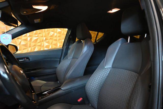 TOYOTA C-HR 1.8 Hybrid GR SPORT 2WD E-CVT AUTOCARRO NAVI FULL!