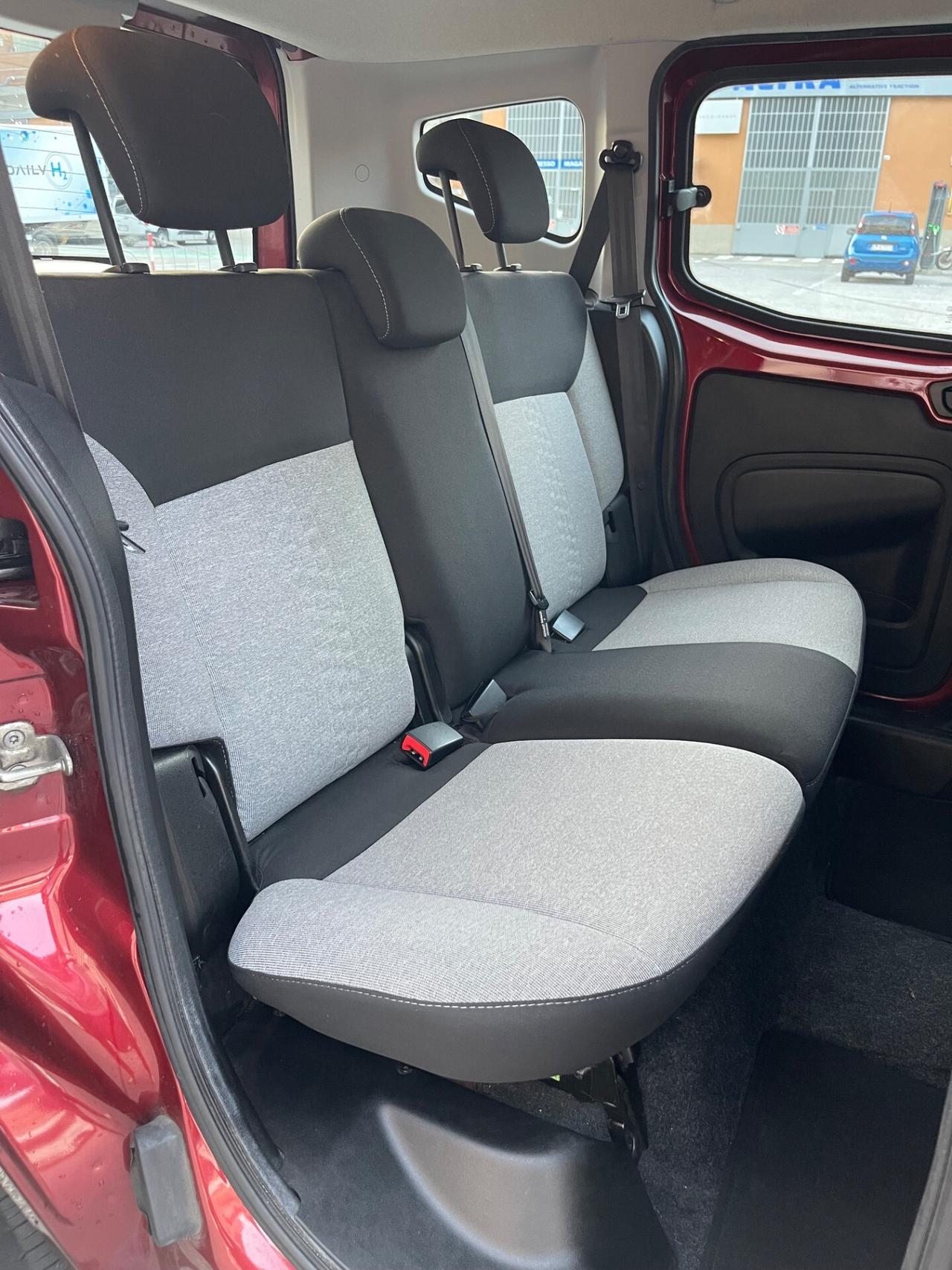 Fiat Qubo 1.4 70 CV Lounge Natural Power / NEOPATENTATI
