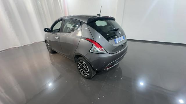 LANCIA Ypsilon 1.0 FireFly S&S Hybrid PLATINO - VARI COLORI!