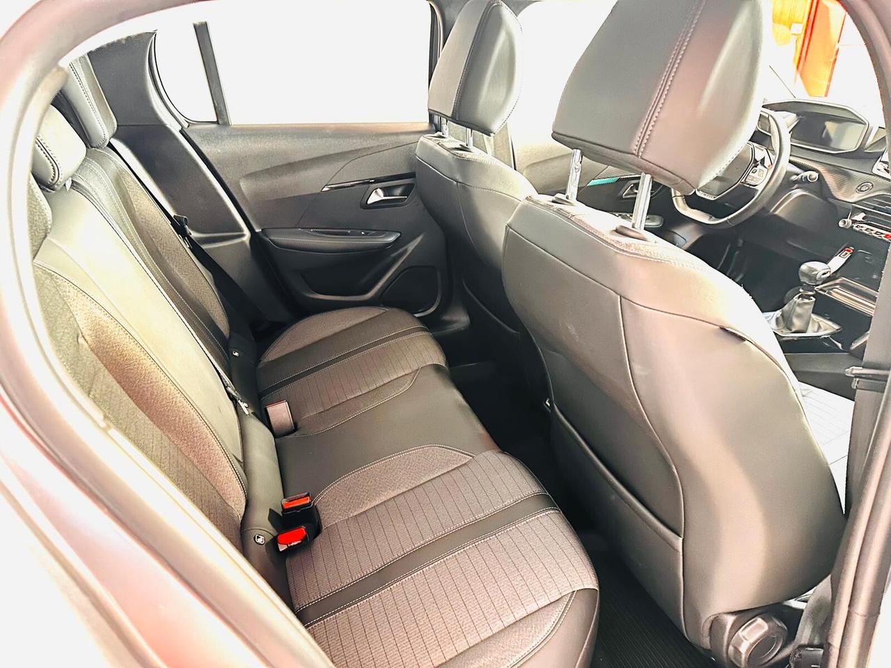 Peugeot 208 PureTech 100 Stop&Start Allure