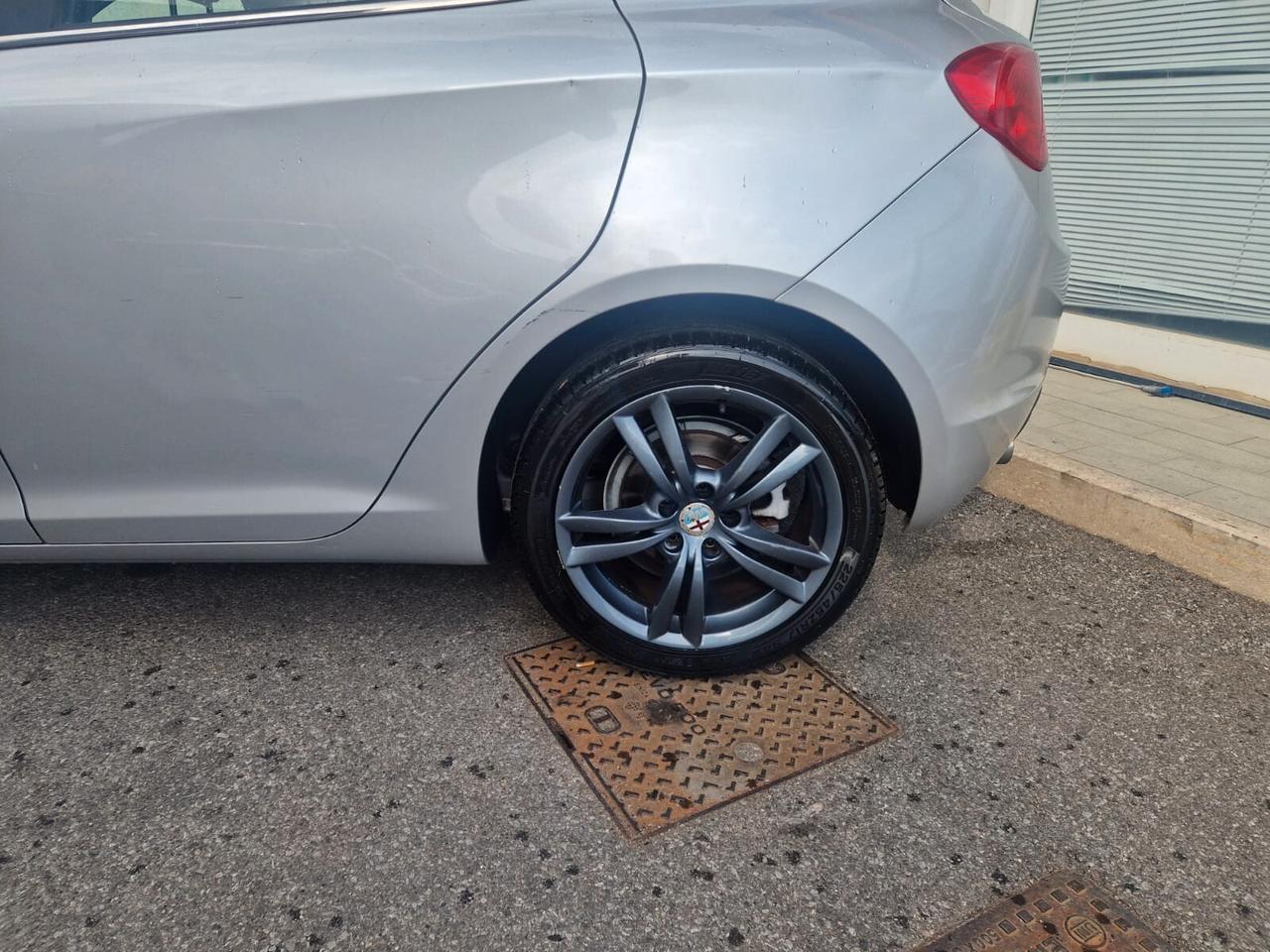 Alfa Romeo Giulietta 1.6 JTDm-2 105 CV Exclusive