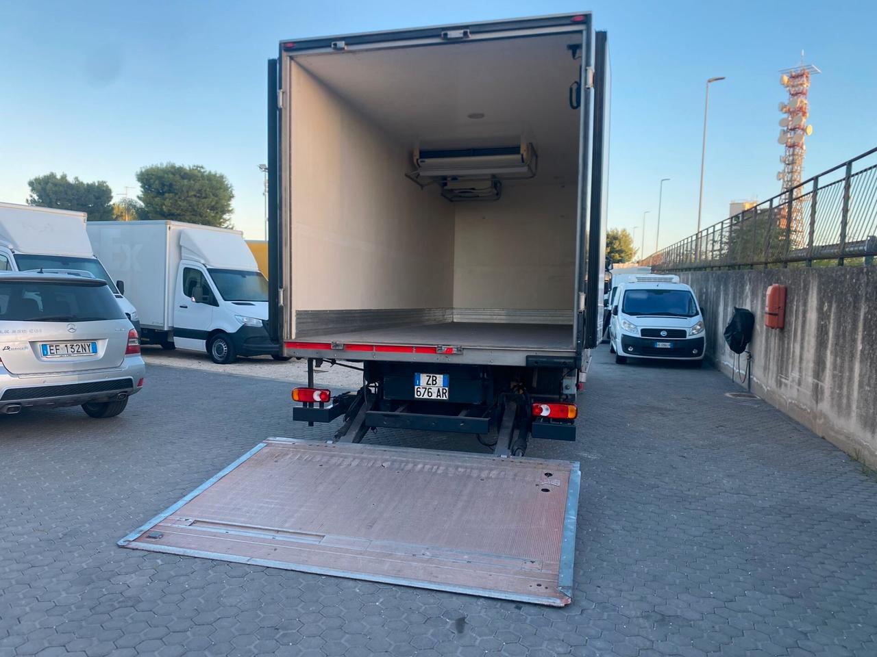 IVECO Eurocargo Cube 100 E18 Isotermico Refrigerato