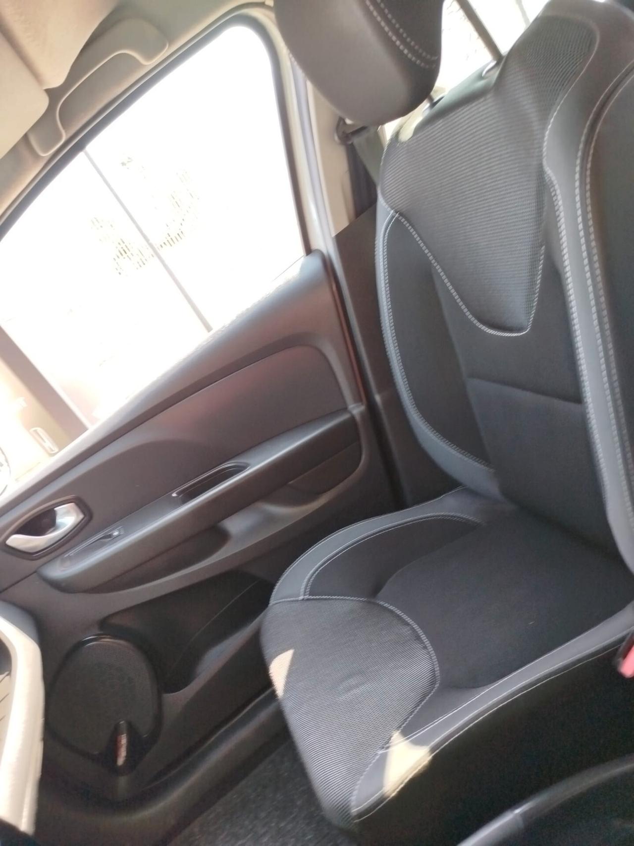 Renault Clio dCi 8V 75 CV Start&Stop 5 porte Energy Intens