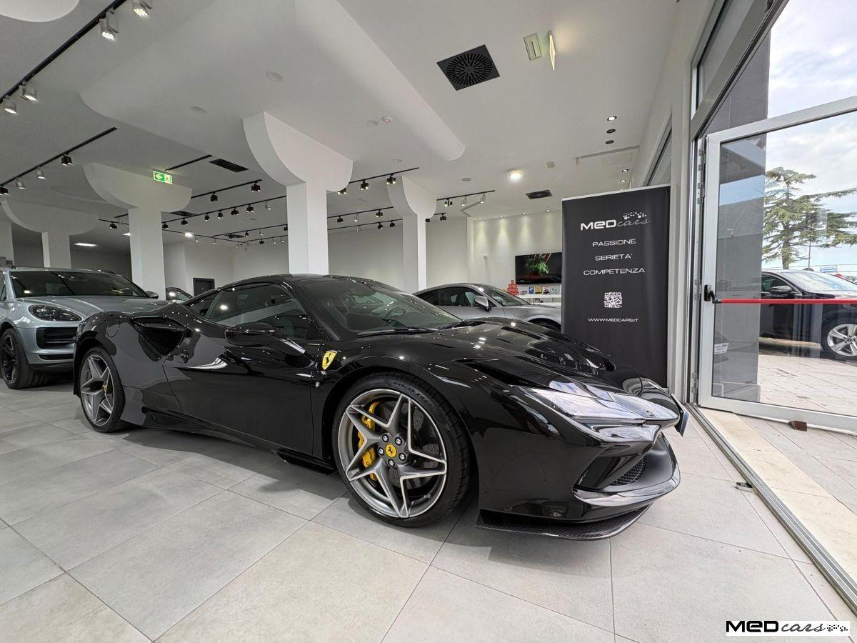 FERRARI - F8 - Tributo