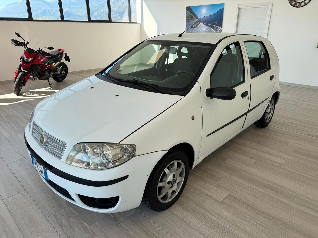 Fiat Punto 1.2 5 porte Active Natural Power