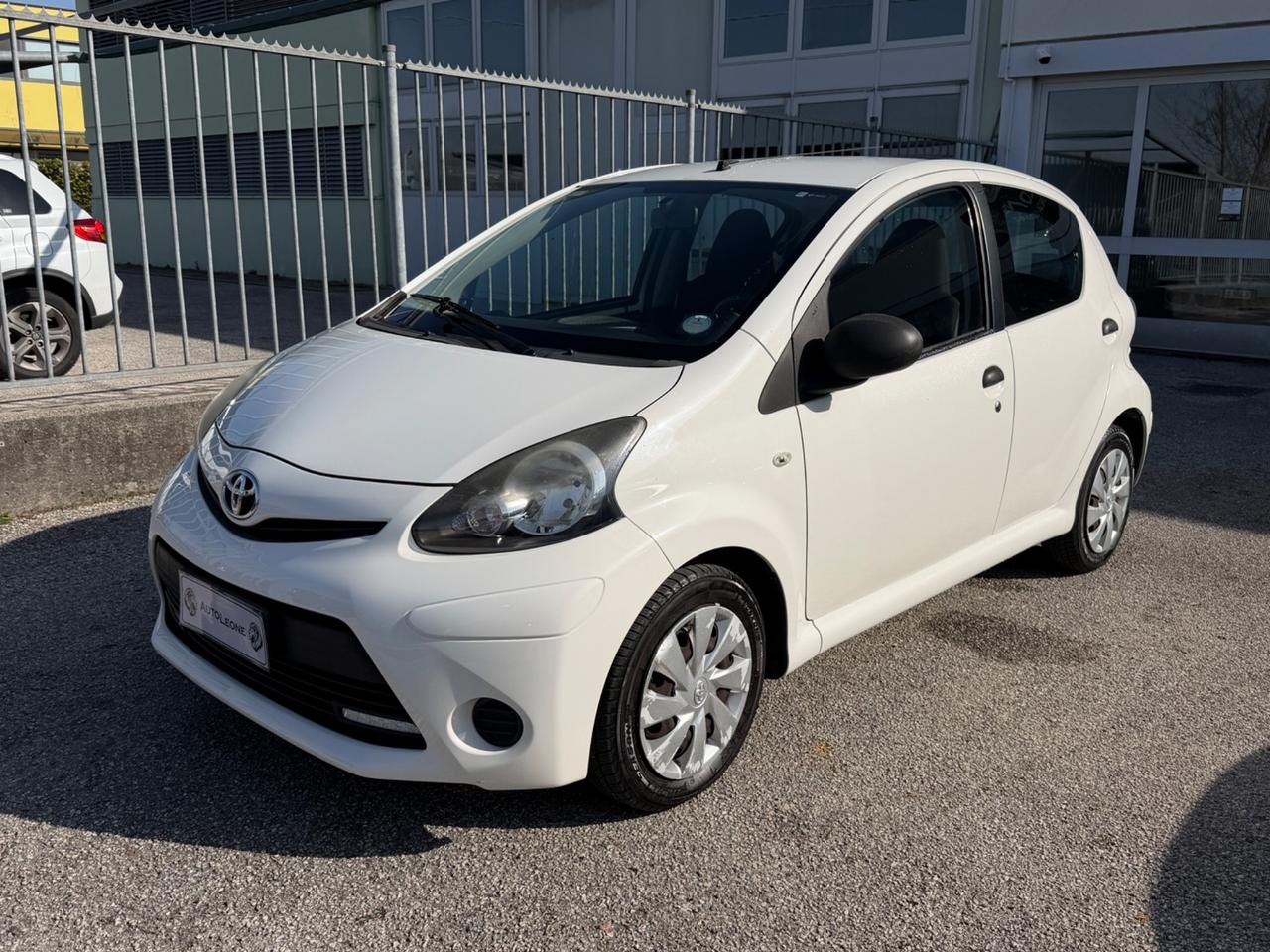 Toyota Aygo 1.0 12V VVT-i 5 porte Connect