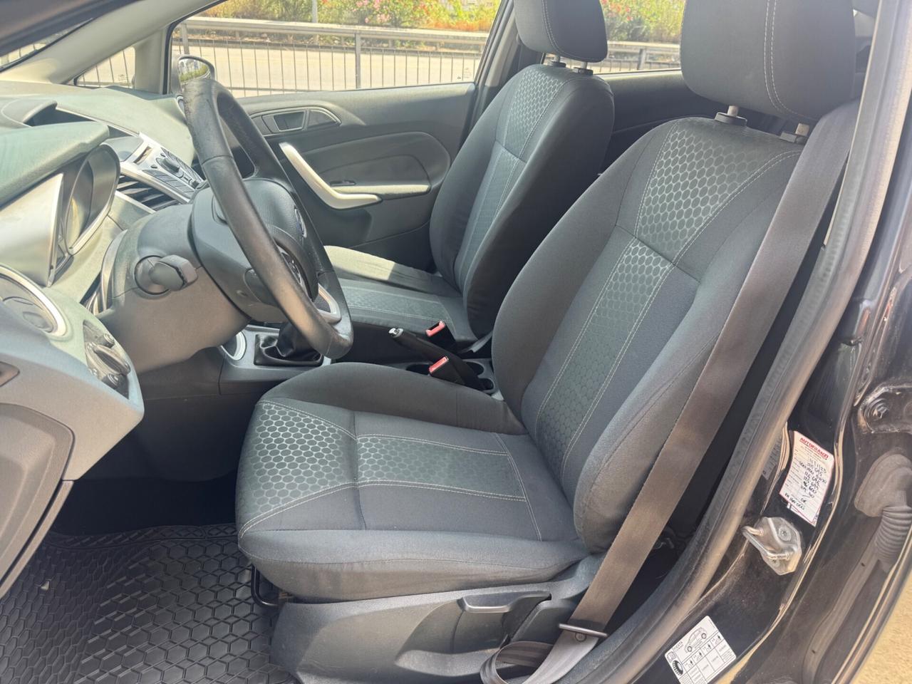 Ford Fiesta 1.4 TDCi 68CV 5 porte Titanium 2009