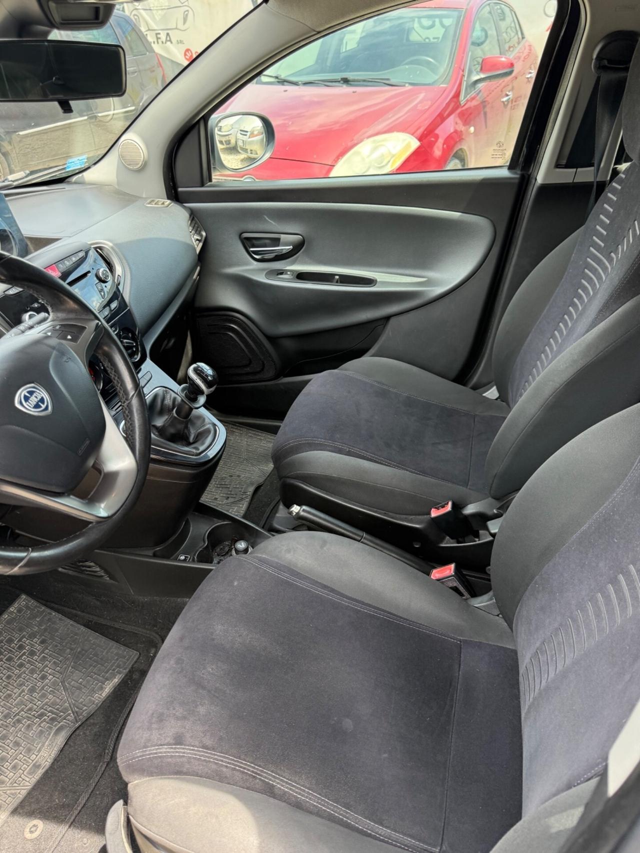 Lancia Ypsilon 1.2 69 CV 5 porte GPL Ecochic Gold
