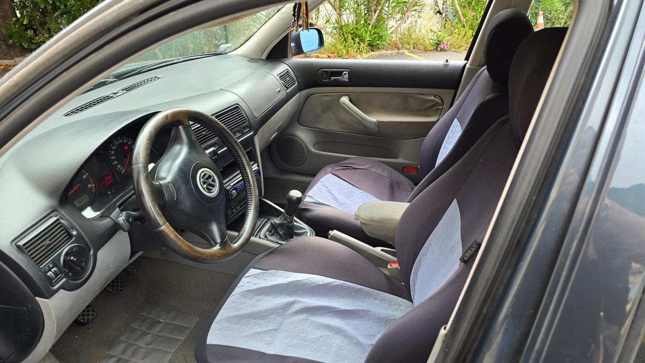 Volkswagen Golf 1.6 cat 5 porte