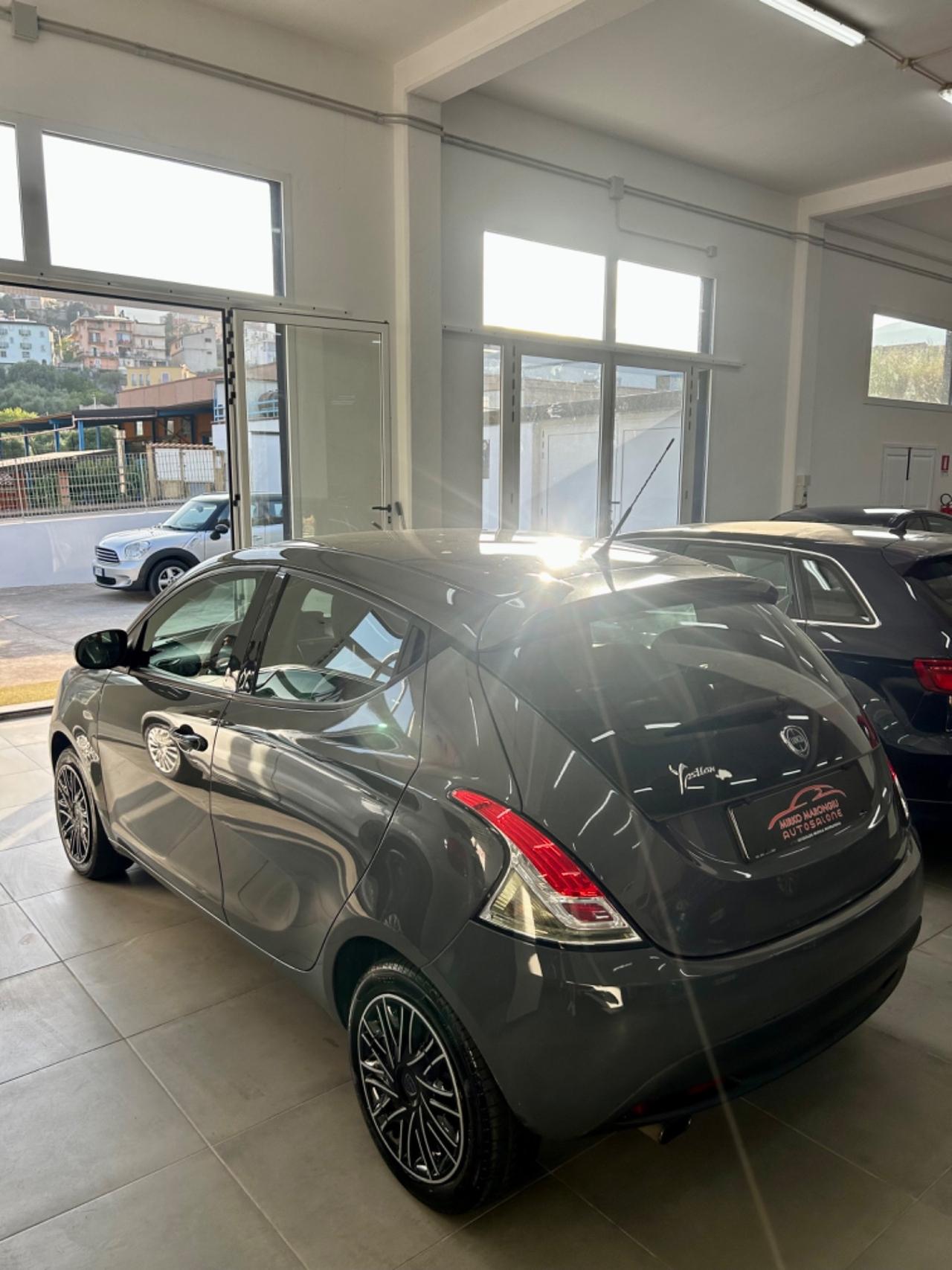 Lancia Ypsilon 1.2 69 CV 5 porte Gold FINANZIABILE