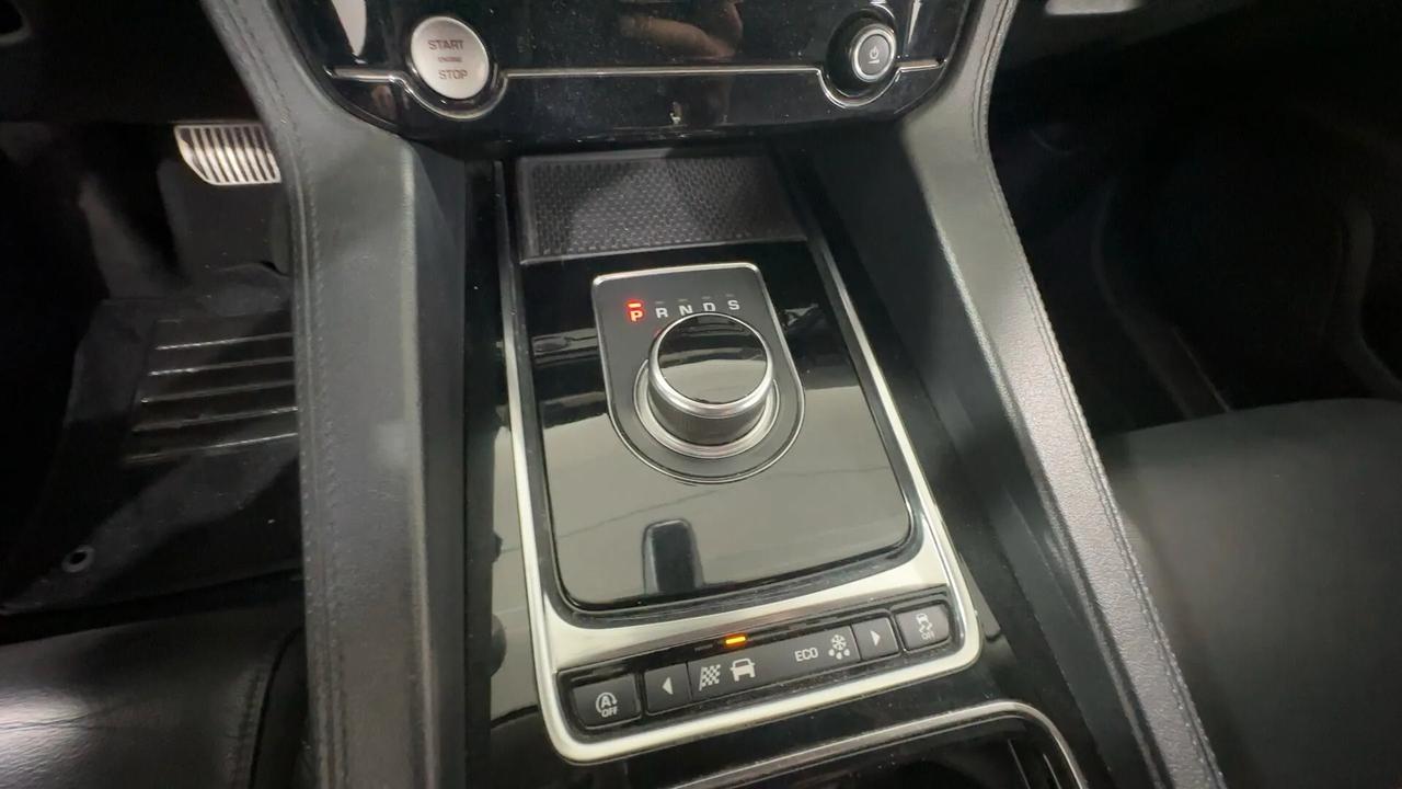 Jaguar F-Pace 2.0 D 180 CV AWD aut. Prestige