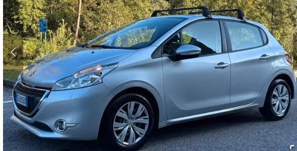 Peugeot 208 1.4 HDi 68 CV 5 porte Allure